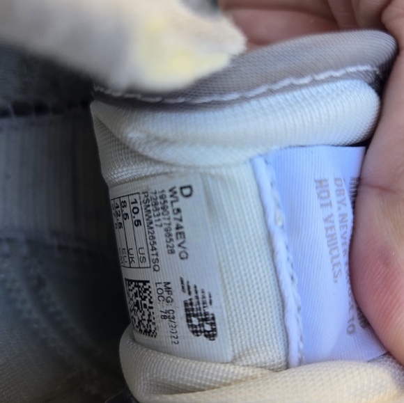 New Balance WOMEN'S 574 GREY/WHITE Sz 10.5 Like New - Picture 9 of 15